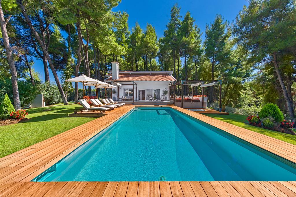 The White Villa At Sani Sani  Bagian luar foto