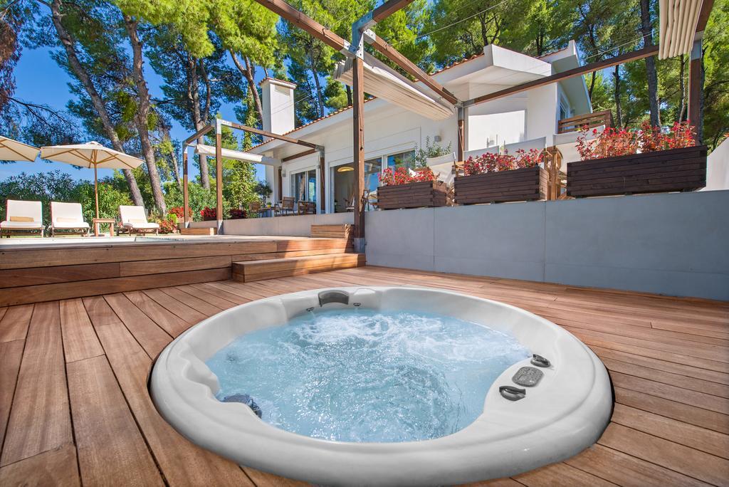 The White Villa At Sani Sani  Bagian luar foto