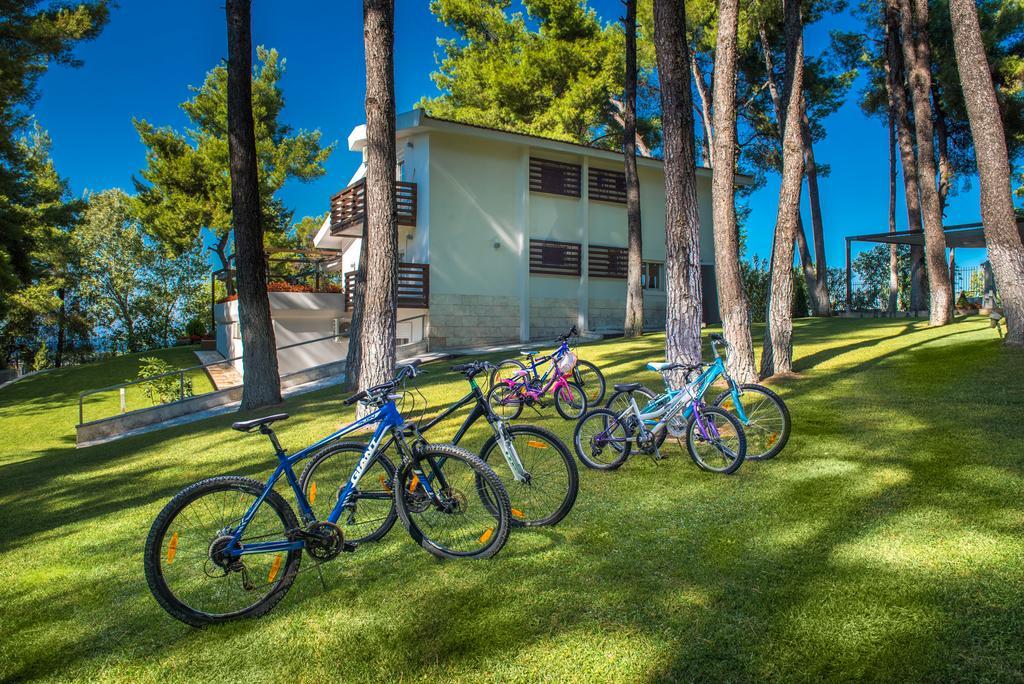 The White Villa At Sani Sani  Bagian luar foto